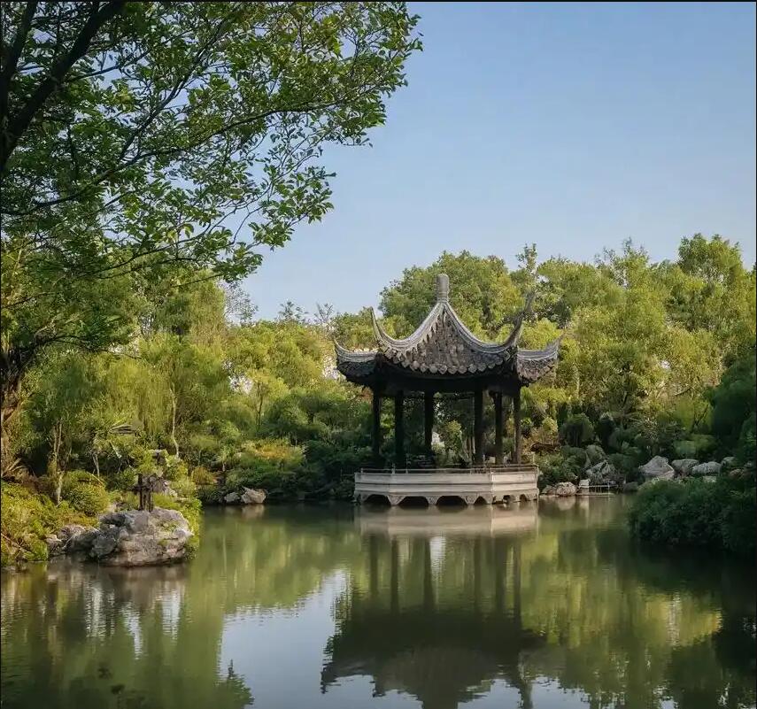 深圳宝安半雪餐饮有限公司