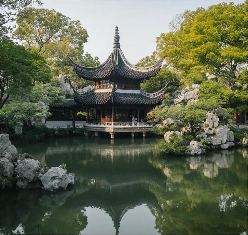 深圳宝安半雪餐饮有限公司